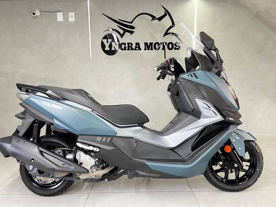 DAFRA CRUISYM 300 